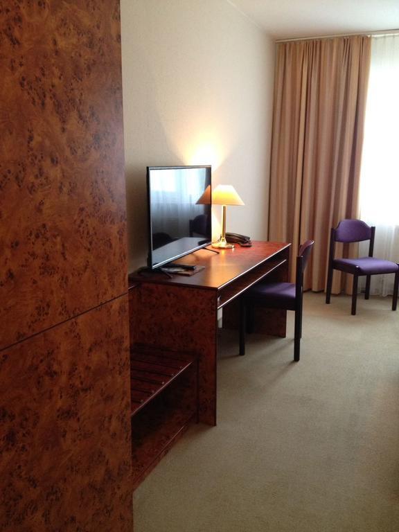 Landhotel Trampe Екстериор снимка