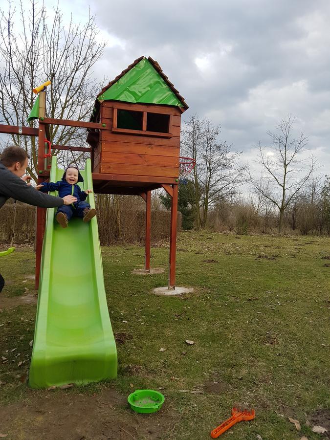 Landhotel Trampe Екстериор снимка